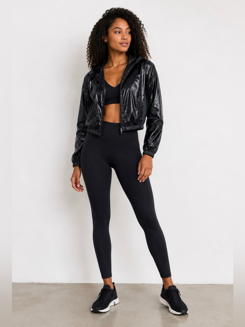 450 Zella Cropped Black Shiny Hooded Windbreaker Jacket M Full Zip Lightweight